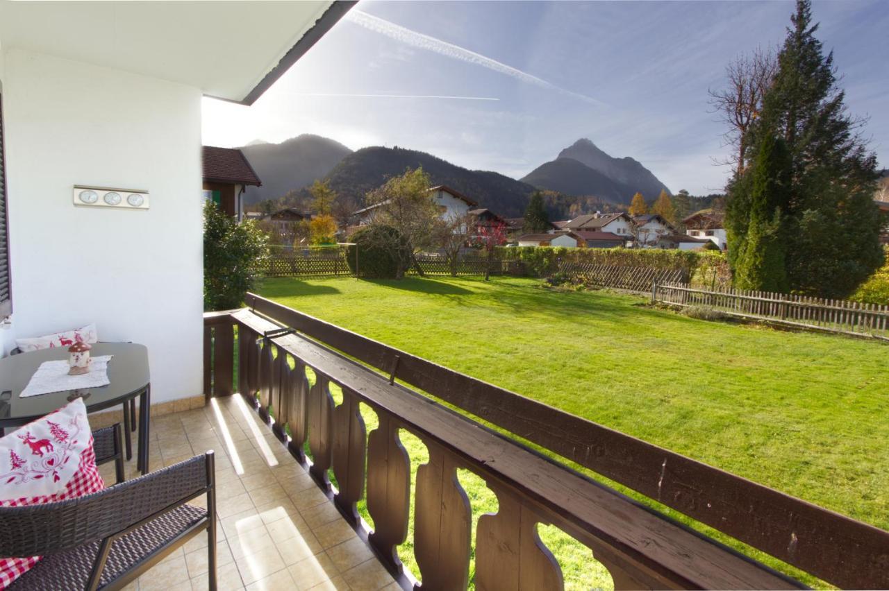 Arnspitzgarten Mittenwald Buitenkant foto
