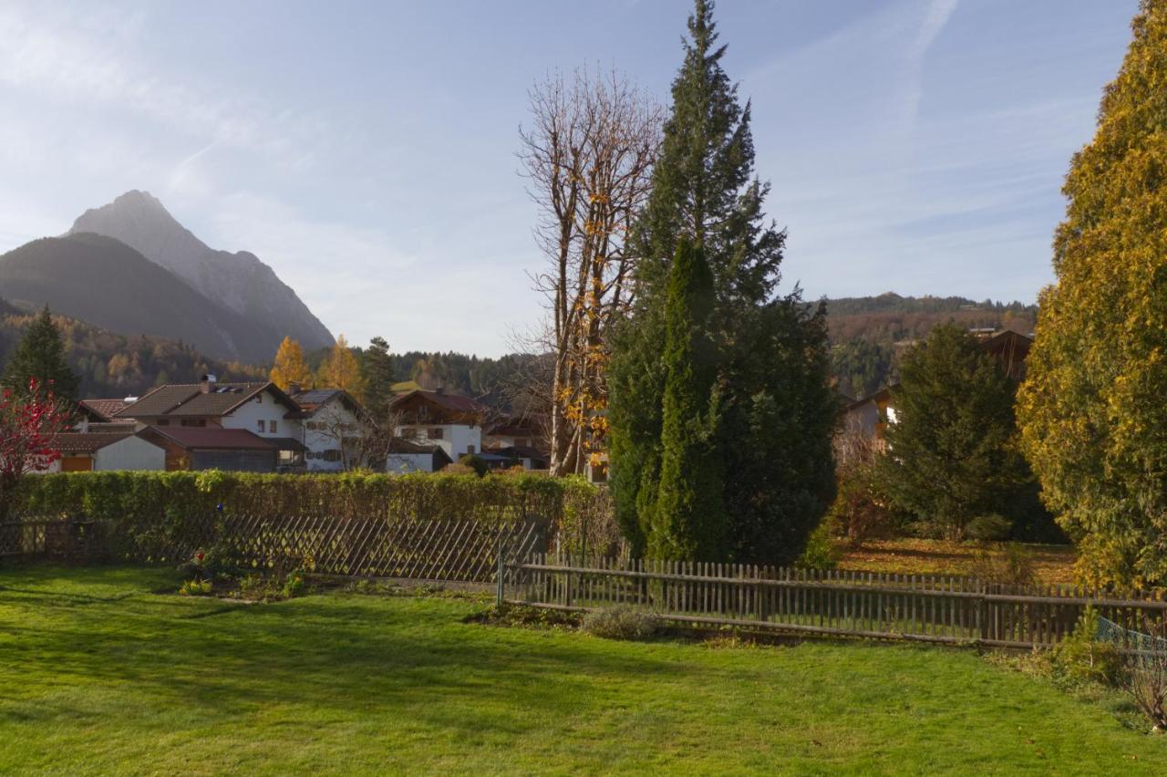 Arnspitzgarten Mittenwald Buitenkant foto